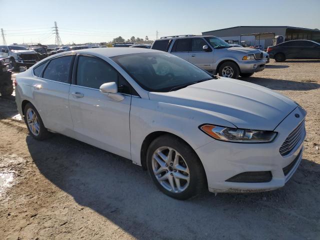 Photo 3 VIN: 3FA6P0H74ER305716 - FORD FUSION SE 