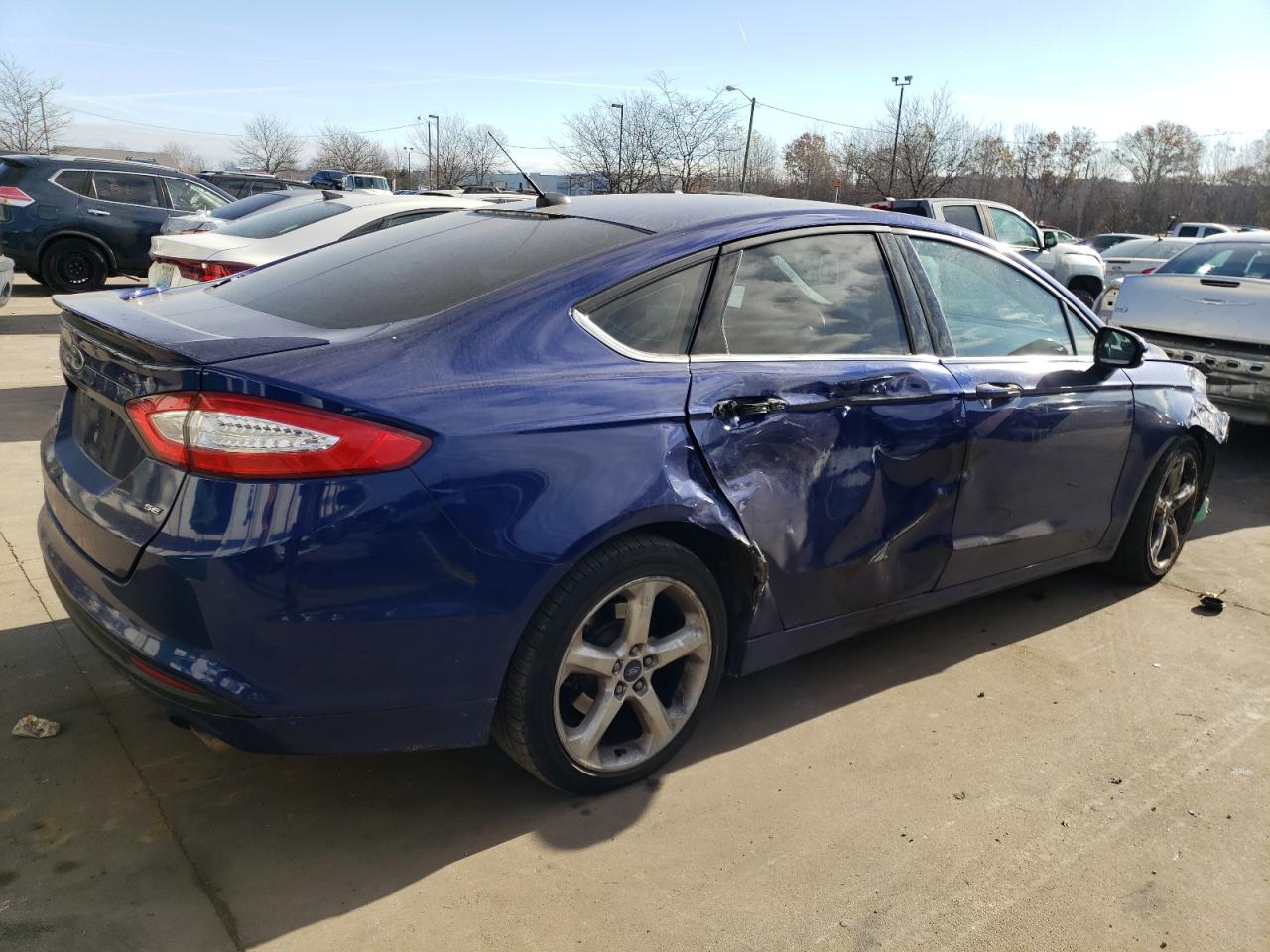 Photo 2 VIN: 3FA6P0H74FR255255 - FORD FUSION 