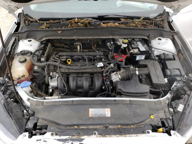 Photo 6 VIN: 3FA6P0H74GR172510 - FORD FUSION 