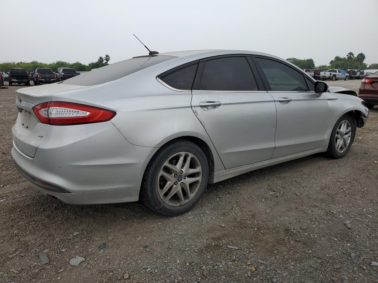 Photo 2 VIN: 3FA6P0H74GR179991 - FORD FUSION 