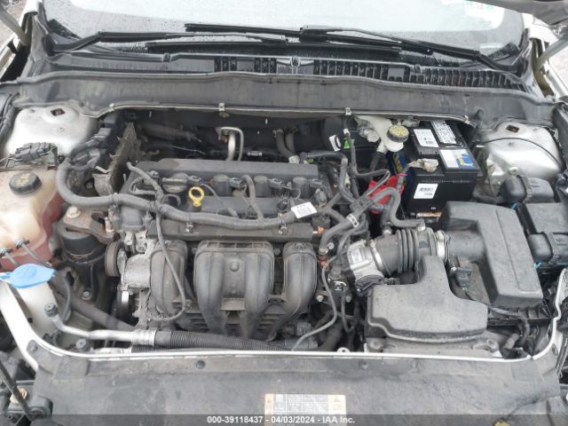 Photo 9 VIN: 3FA6P0H74GR182647 - FORD FUSION 