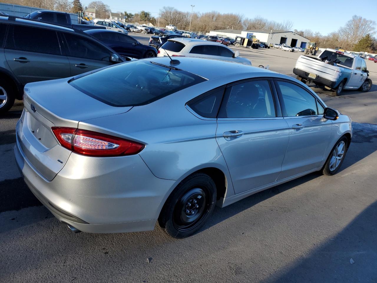 Photo 2 VIN: 3FA6P0H74GR300017 - FORD FUSION 