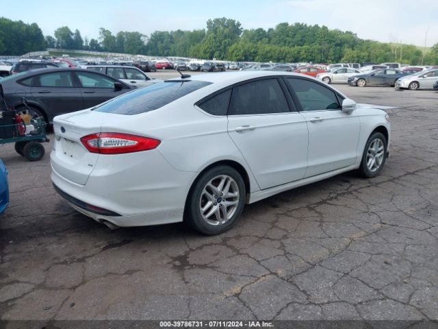 Photo 3 VIN: 3FA6P0H74GR318372 - FORD FUSION 