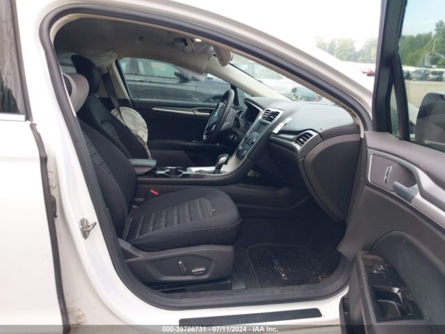 Photo 4 VIN: 3FA6P0H74GR318372 - FORD FUSION 