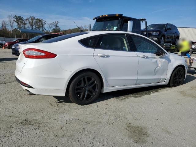 Photo 2 VIN: 3FA6P0H75FR109561 - FORD FUSION SE 