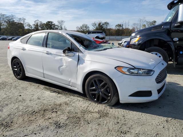 Photo 3 VIN: 3FA6P0H75FR109561 - FORD FUSION SE 