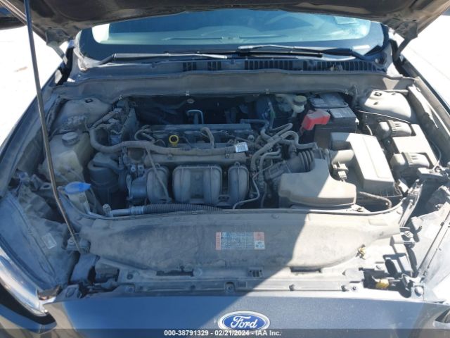 Photo 9 VIN: 3FA6P0H75GR132744 - FORD FUSION 