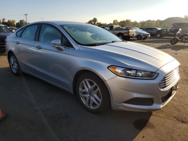 Photo 3 VIN: 3FA6P0H75GR189459 - FORD FUSION SE 