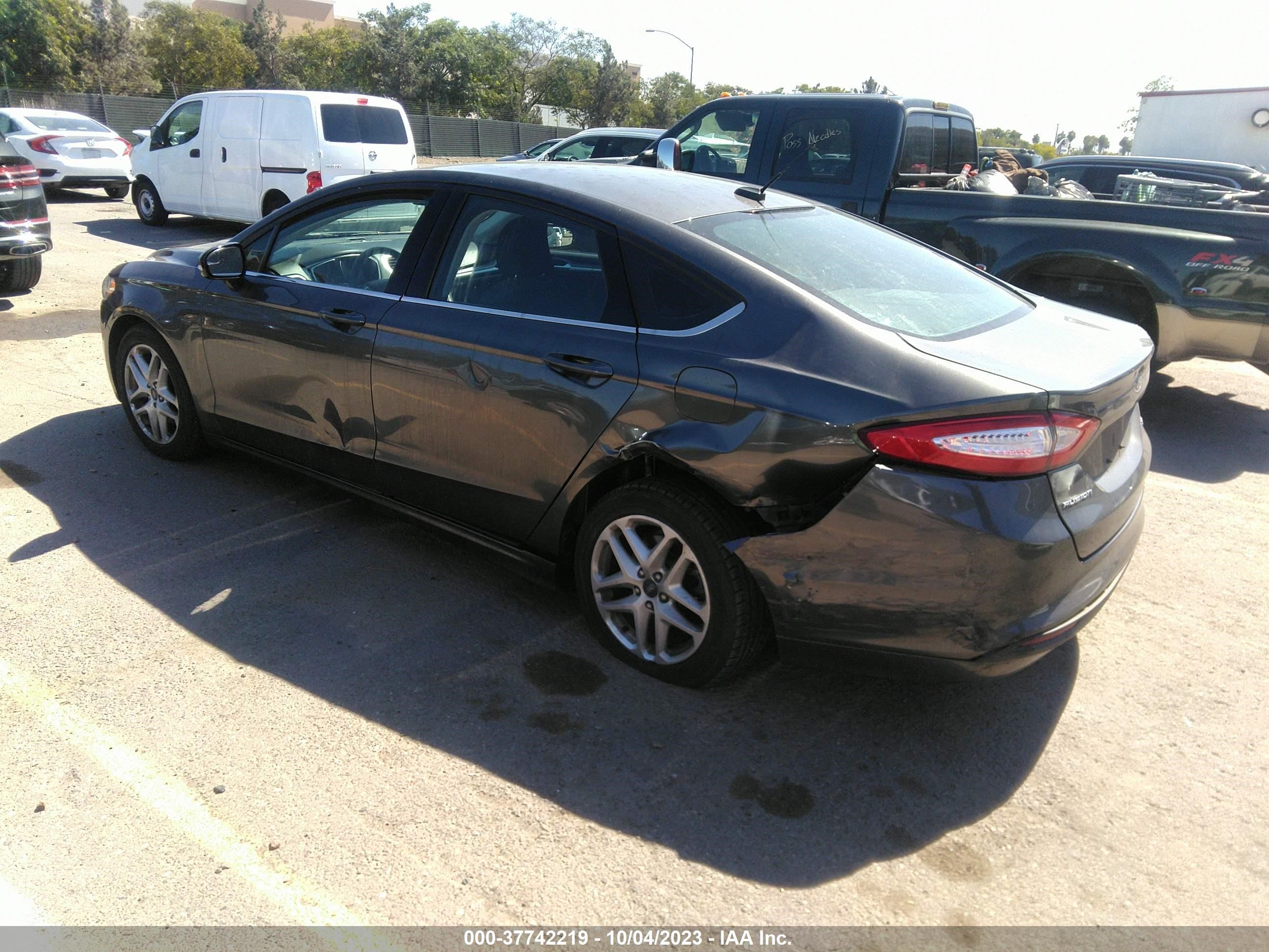 Photo 2 VIN: 3FA6P0H75GR281638 - FORD FUSION 