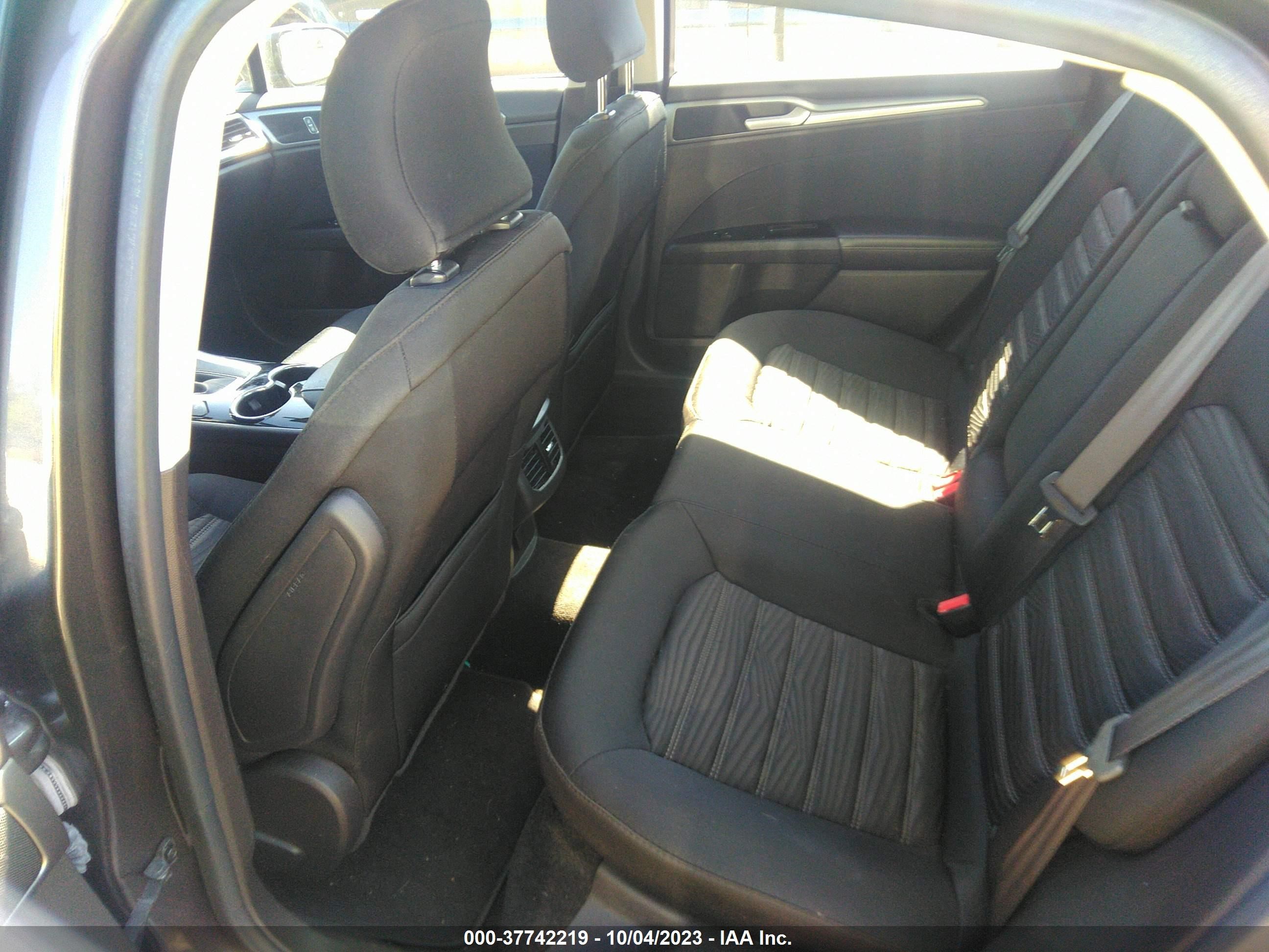 Photo 7 VIN: 3FA6P0H75GR281638 - FORD FUSION 