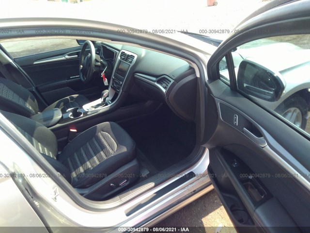 Photo 4 VIN: 3FA6P0H75GR327713 - FORD FUSION 