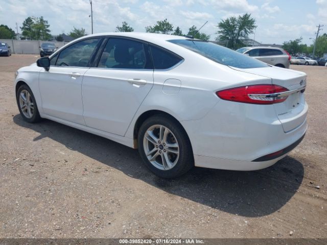 Photo 2 VIN: 3FA6P0H75JR183720 - FORD FUSION 