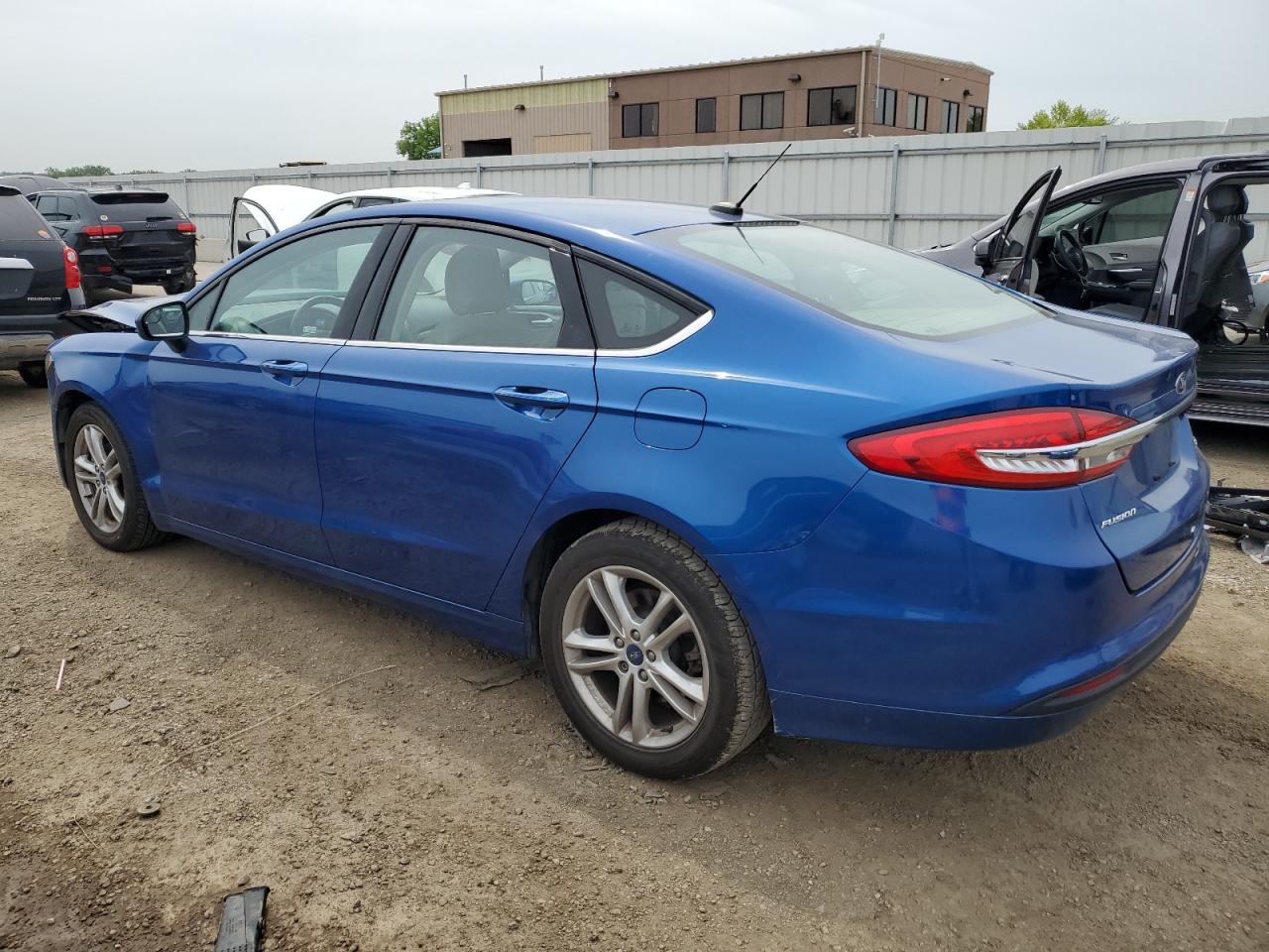 Photo 1 VIN: 3FA6P0H75JR185029 - FORD FUSION 