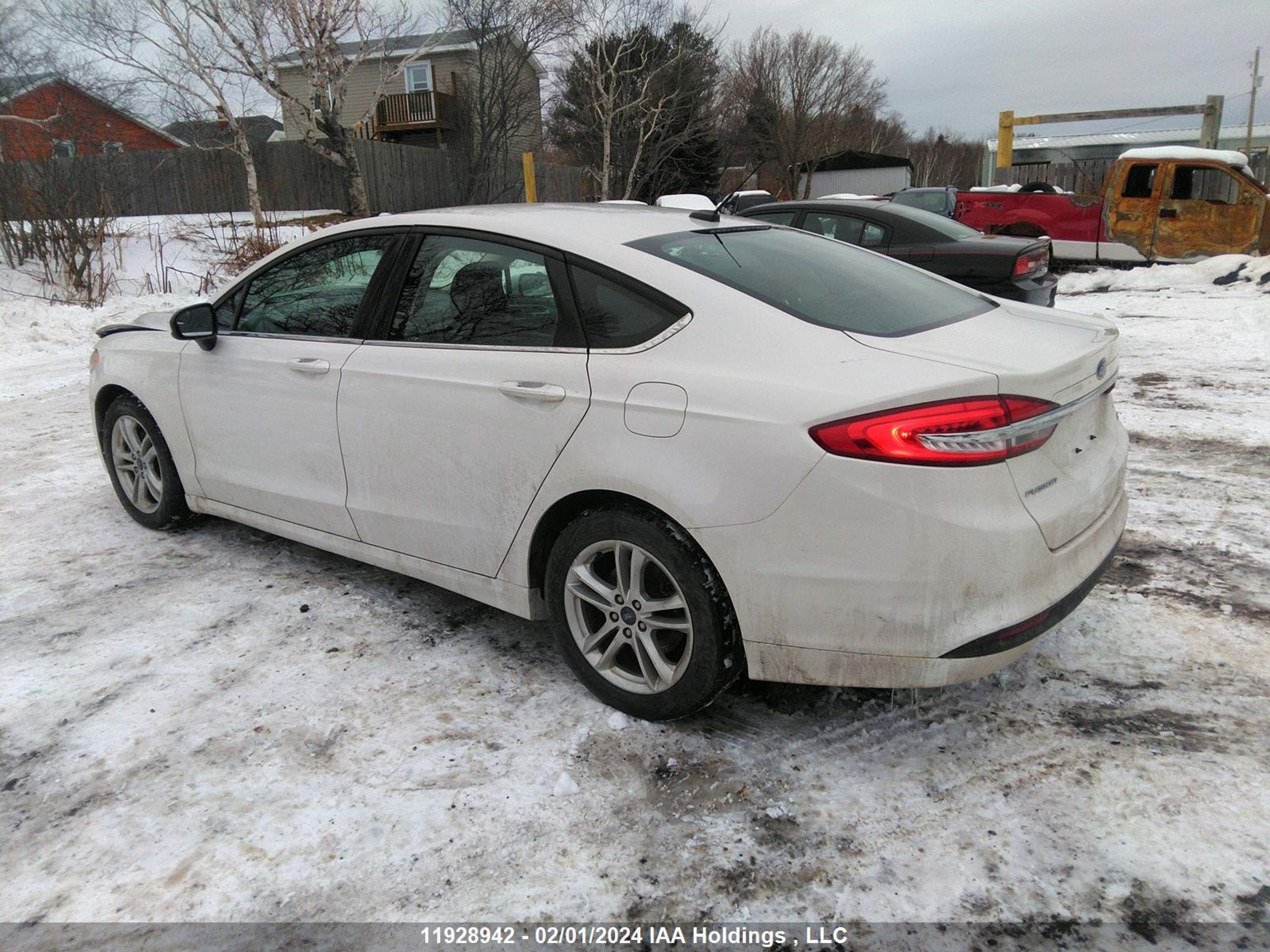 Photo 3 VIN: 3FA6P0H75JR282568 - FORD FUSION 