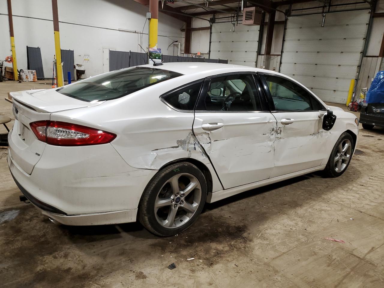 Photo 2 VIN: 3FA6P0H76ER362824 - FORD FUSION 