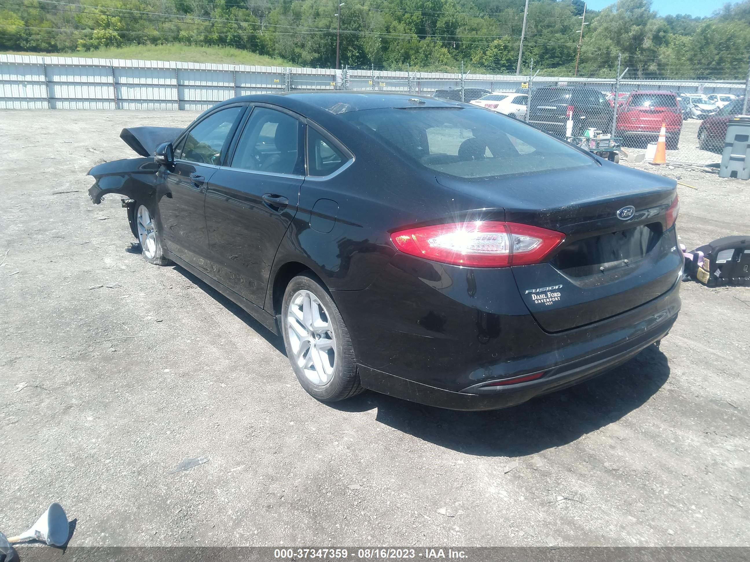 Photo 2 VIN: 3FA6P0H76FR212133 - FORD FUSION 