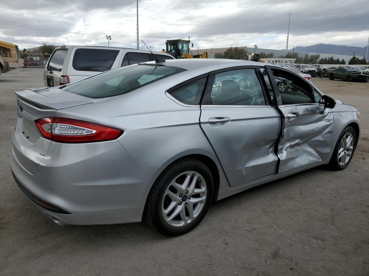 Photo 2 VIN: 3FA6P0H76GR282426 - FORD FUSION 