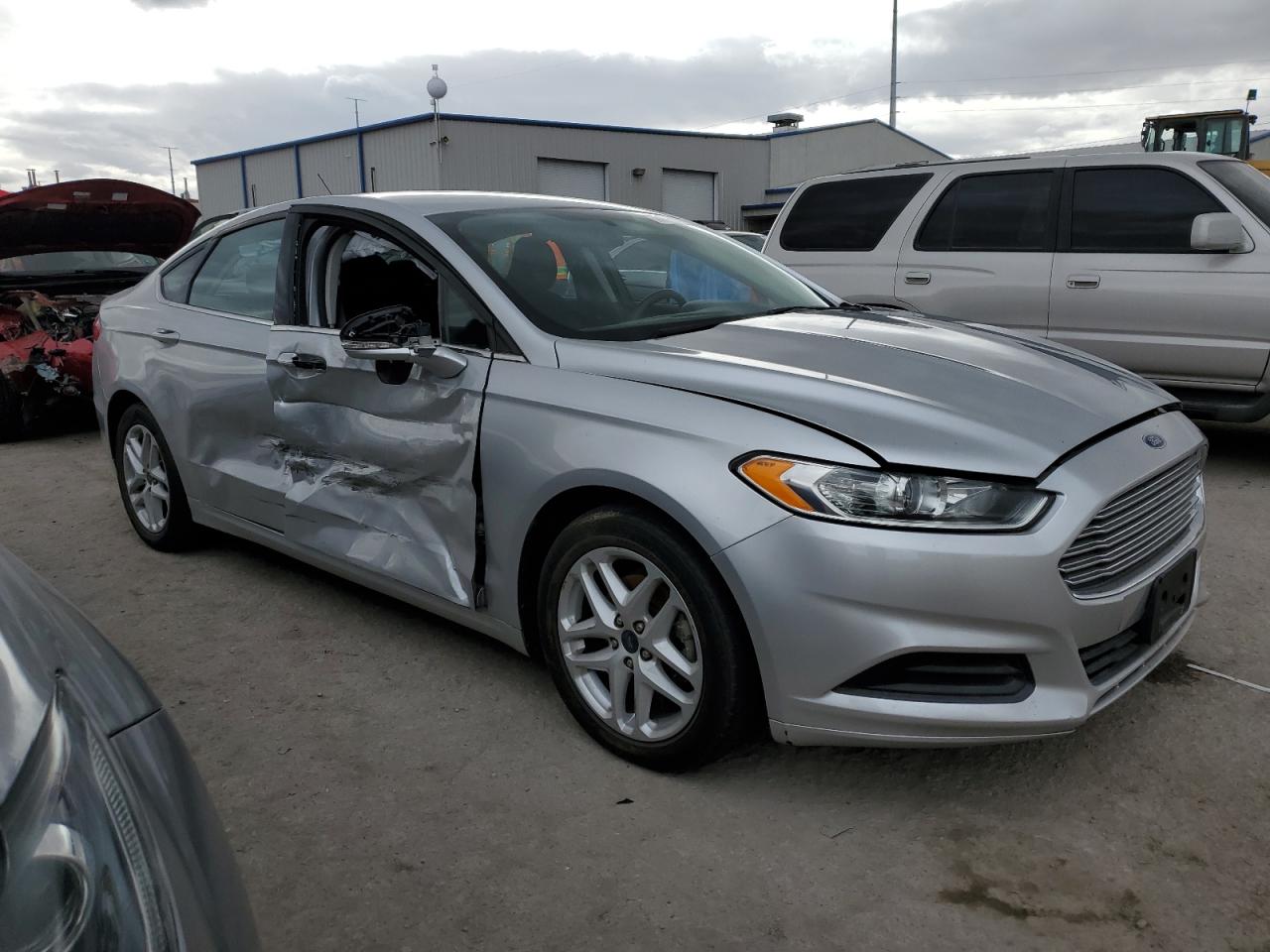 Photo 3 VIN: 3FA6P0H76GR282426 - FORD FUSION 