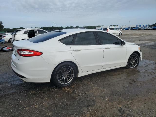 Photo 2 VIN: 3FA6P0H76GR331415 - FORD FUSION SE 