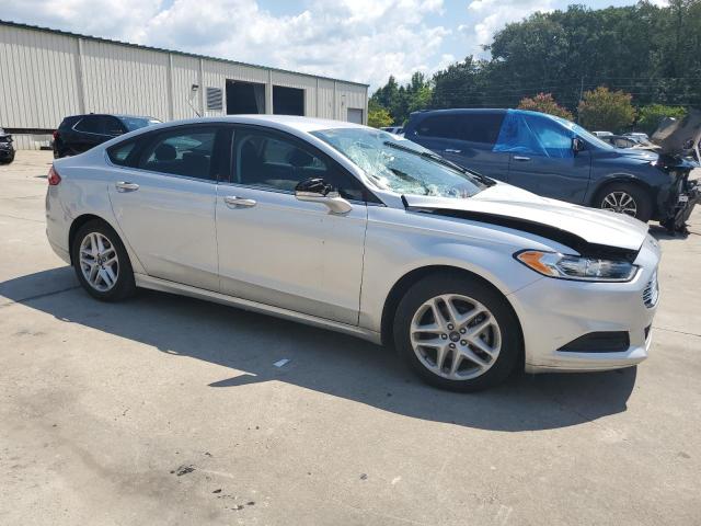 Photo 3 VIN: 3FA6P0H76GR363748 - FORD FUSION SE 