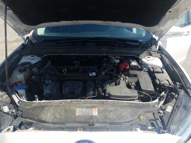 Photo 6 VIN: 3FA6P0H76GR390643 - FORD FUSION SE 