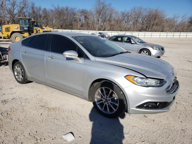 Photo 3 VIN: 3FA6P0H76HR145133 - FORD FUSION SE 