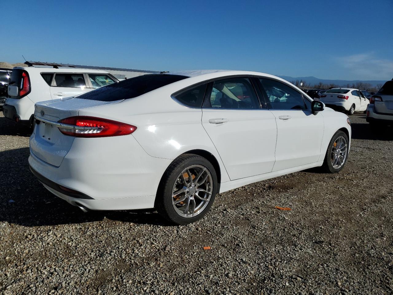 Photo 2 VIN: 3FA6P0H76HR207677 - FORD FUSION 