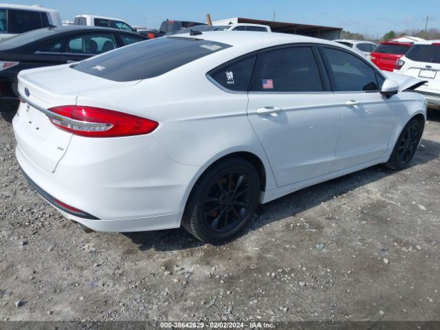 Photo 3 VIN: 3FA6P0H76HR318214 - FORD FUSION 