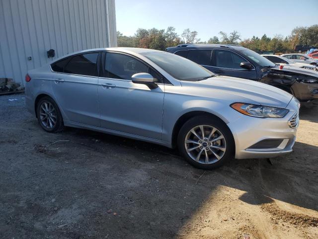 Photo 3 VIN: 3FA6P0H76HR377621 - FORD FUSION SE 