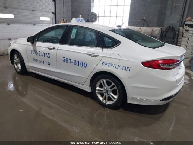 Photo 2 VIN: 3FA6P0H76JR125535 - FORD FUSION 