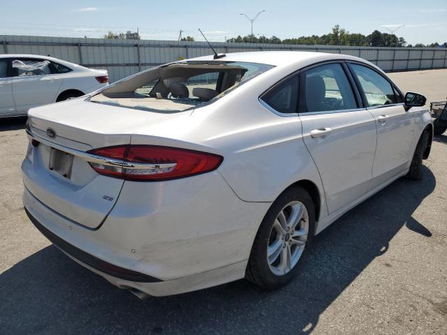 Photo 3 VIN: 3FA6P0H76JR174573 - FORD FUSION SE 