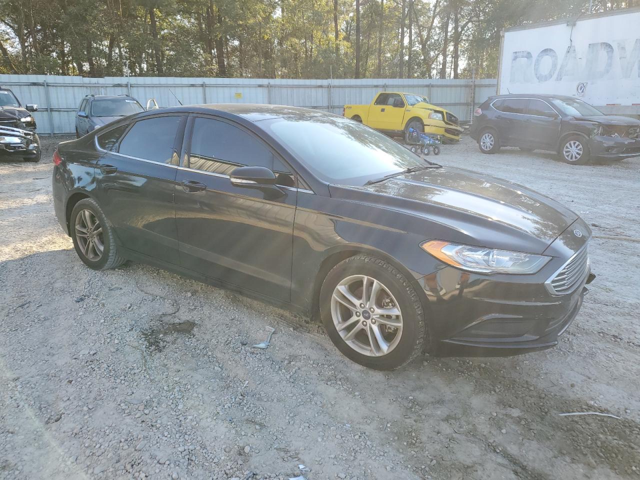 Photo 3 VIN: 3FA6P0H76JR277895 - FORD FUSION 