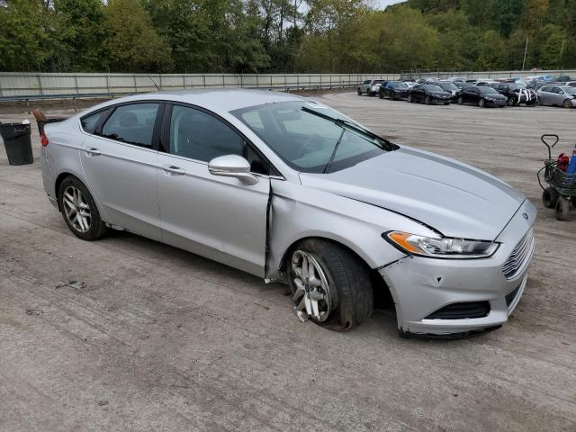 Photo 3 VIN: 3FA6P0H77DR319091 - FORD FUSION SE 