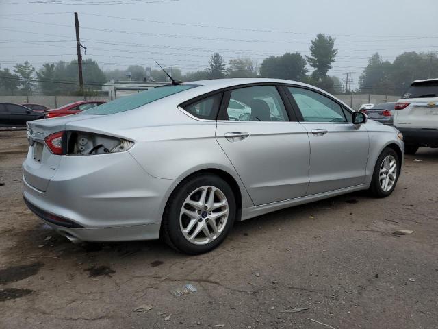 Photo 2 VIN: 3FA6P0H77FR260997 - FORD FUSION SE 