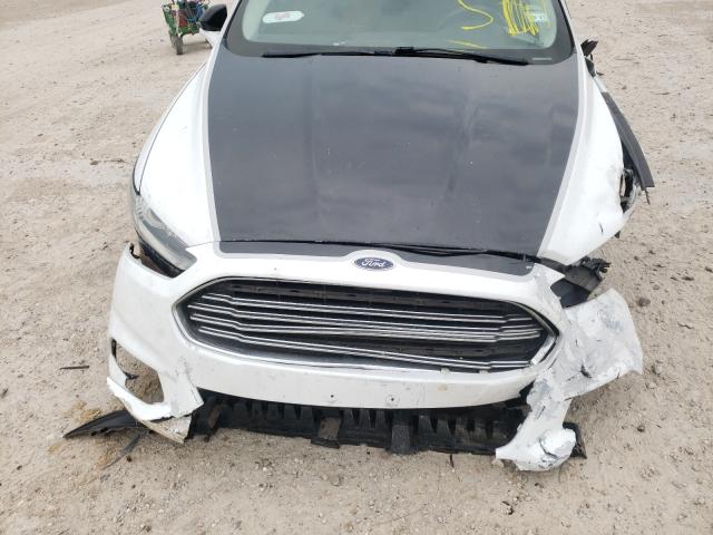 Photo 8 VIN: 3FA6P0H77GR185946 - FORD FUSION SE 