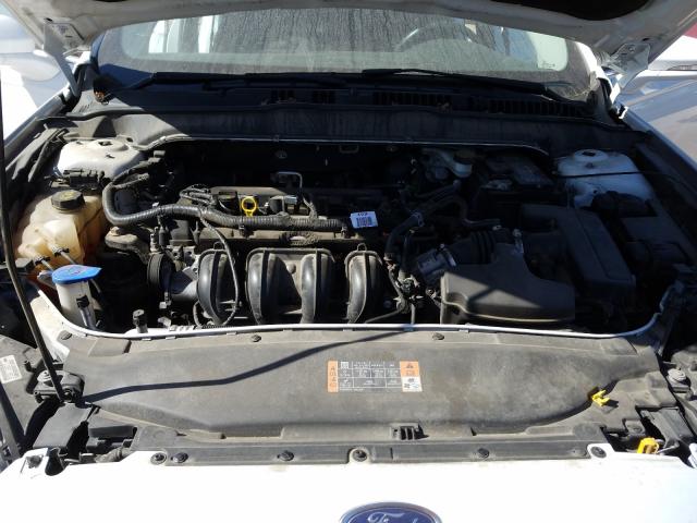 Photo 6 VIN: 3FA6P0H77GR246308 - FORD FUSION 