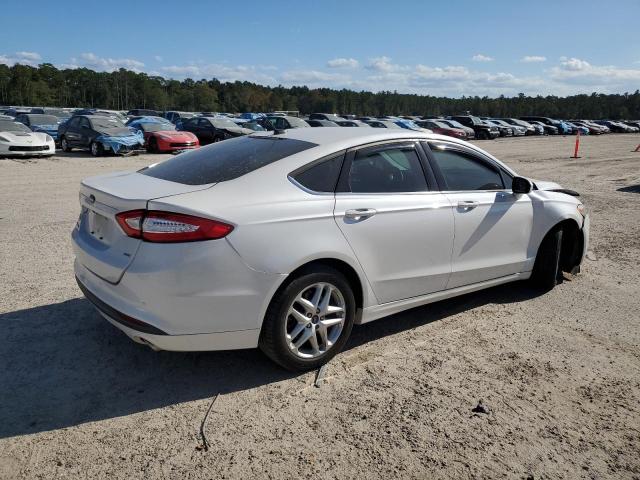 Photo 2 VIN: 3FA6P0H77GR310900 - FORD FUSION SE 