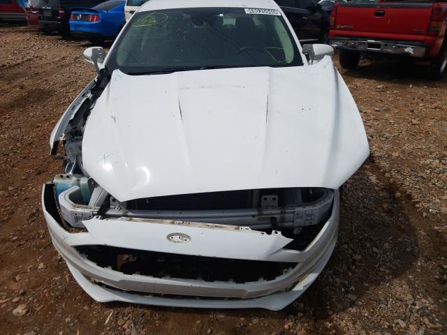 Photo 8 VIN: 3FA6P0H77HR235441 - FORD FUSION SE 