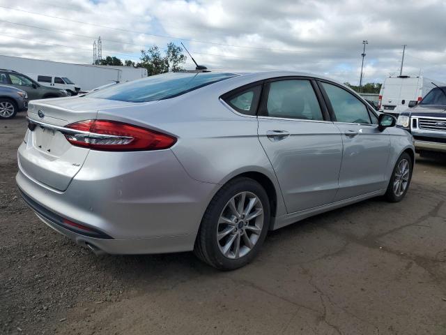 Photo 2 VIN: 3FA6P0H77HR334700 - FORD FUSION SE 