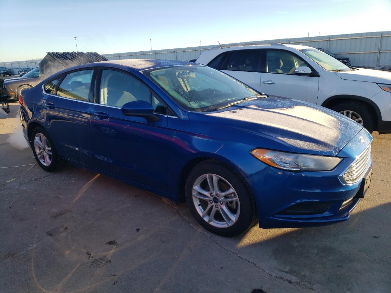 Photo 3 VIN: 3FA6P0H77JR108033 - FORD FUSION 