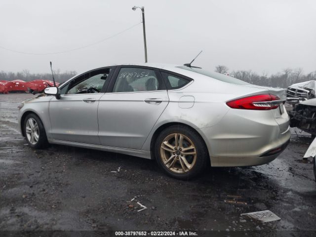 Photo 2 VIN: 3FA6P0H77JR114639 - FORD FUSION 