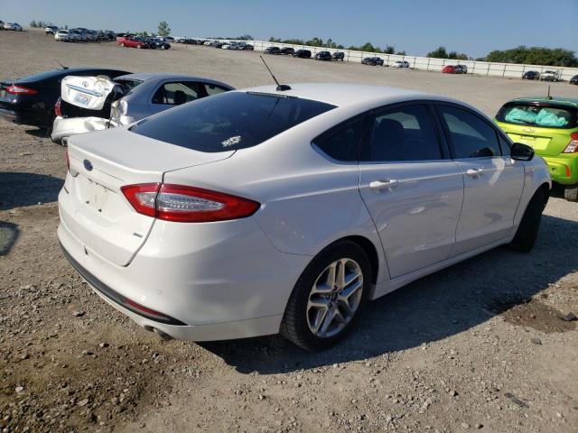 Photo 3 VIN: 3FA6P0H78FR105035 - FORD FUSION SE 