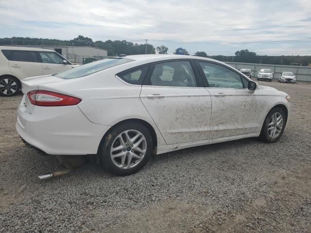 Photo 2 VIN: 3FA6P0H78FR157071 - FORD FUSION SE 