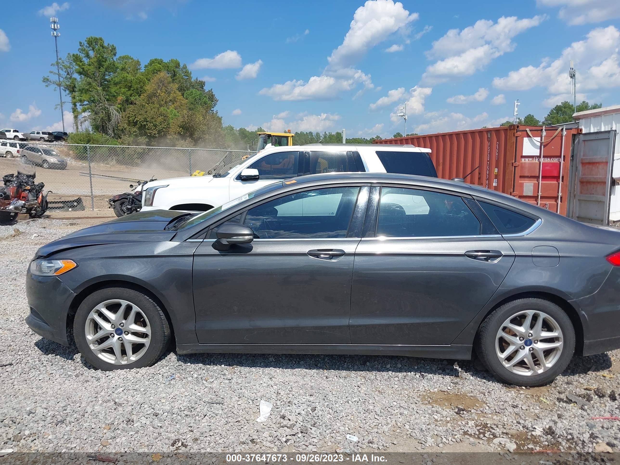 Photo 13 VIN: 3FA6P0H78GR330086 - FORD FUSION 