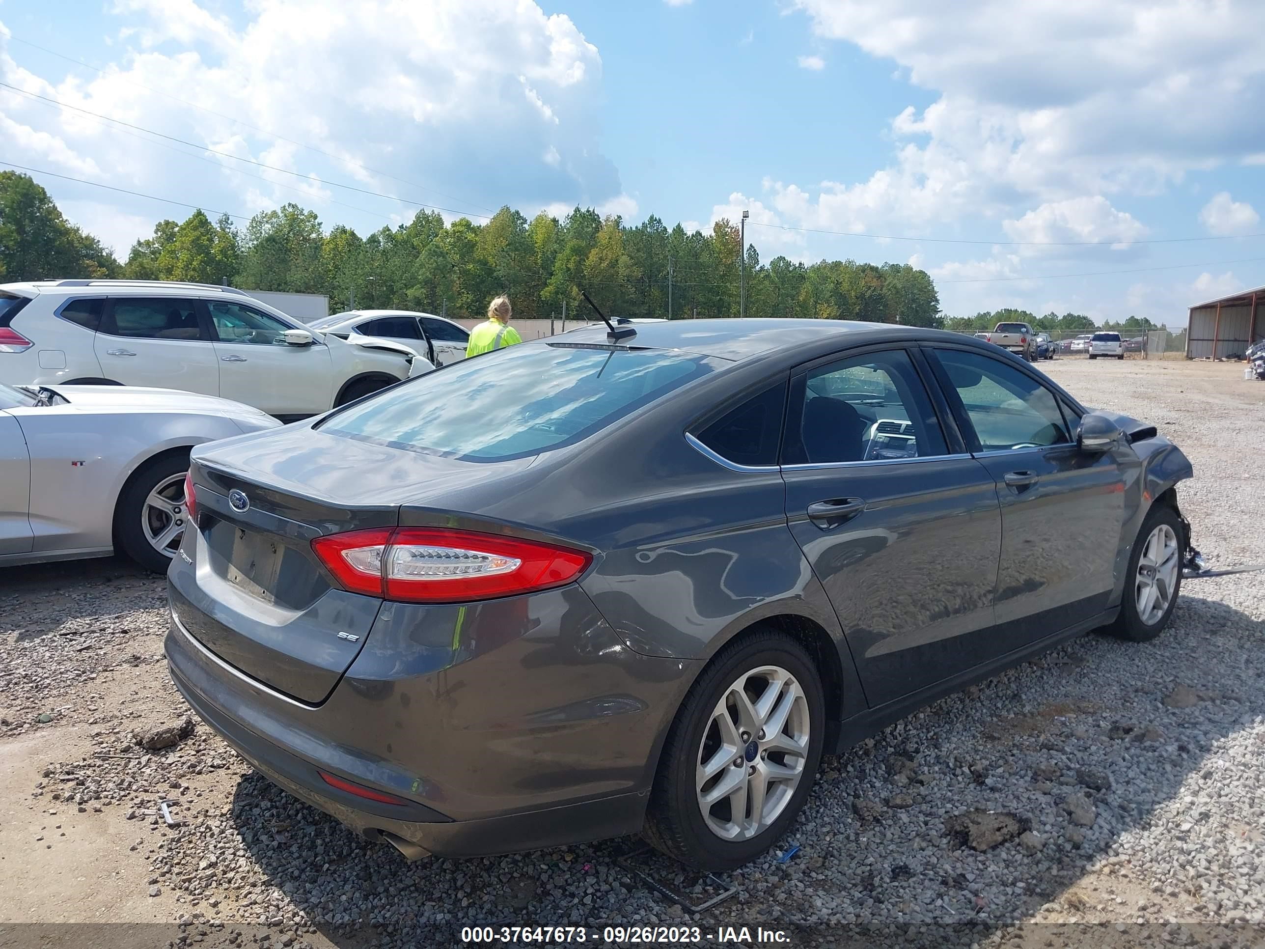 Photo 3 VIN: 3FA6P0H78GR330086 - FORD FUSION 