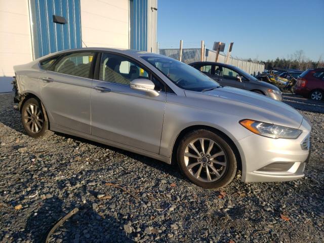 Photo 3 VIN: 3FA6P0H78HR147921 - FORD FUSION SE 