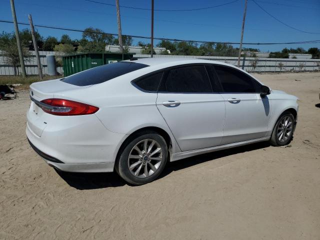 Photo 2 VIN: 3FA6P0H78HR224545 - FORD FUSION SE 