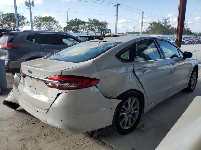 Photo 2 VIN: 3FA6P0H78HR392721 - FORD FUSION SE 