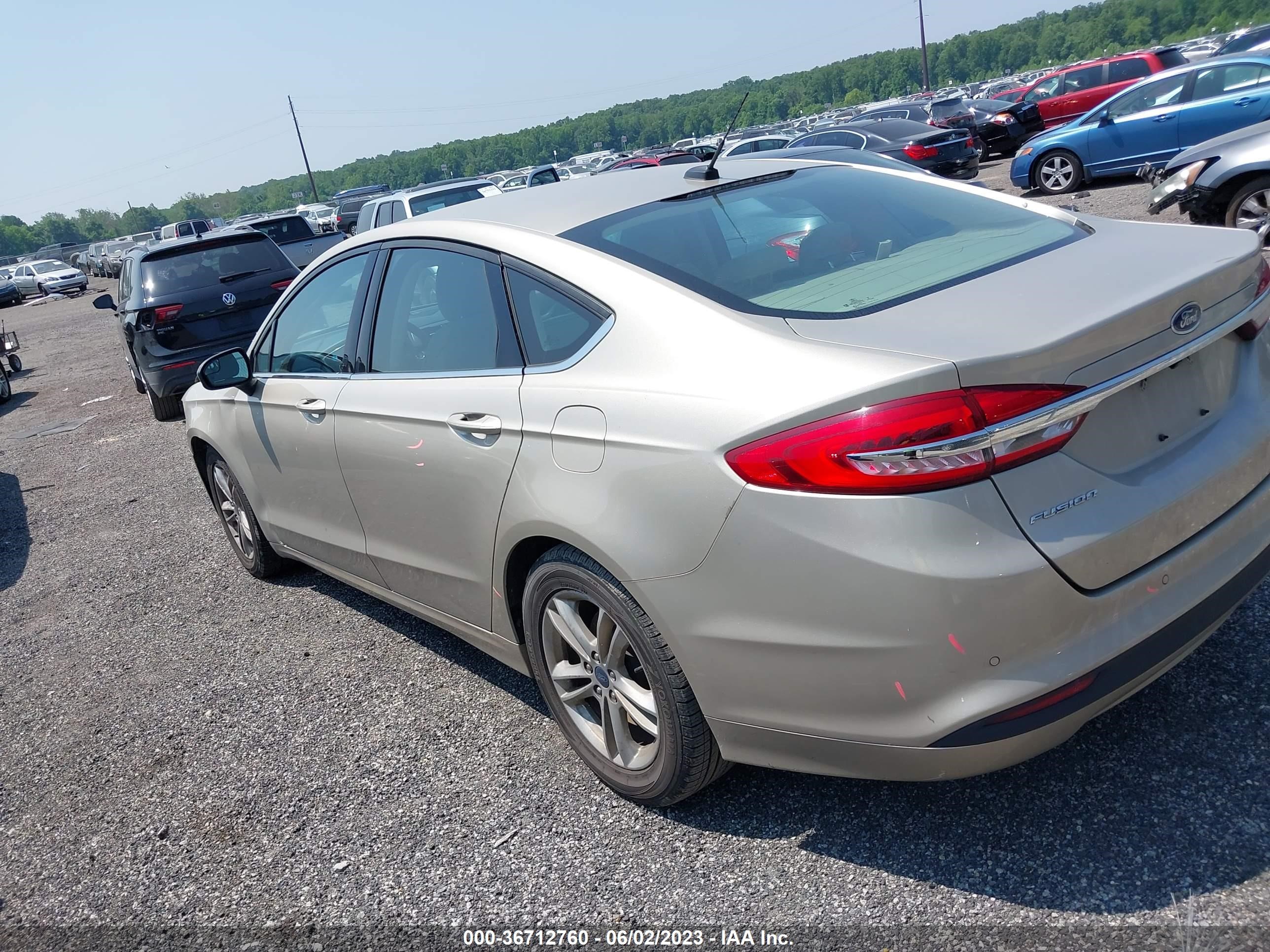 Photo 2 VIN: 3FA6P0H78JR113709 - FORD FUSION 