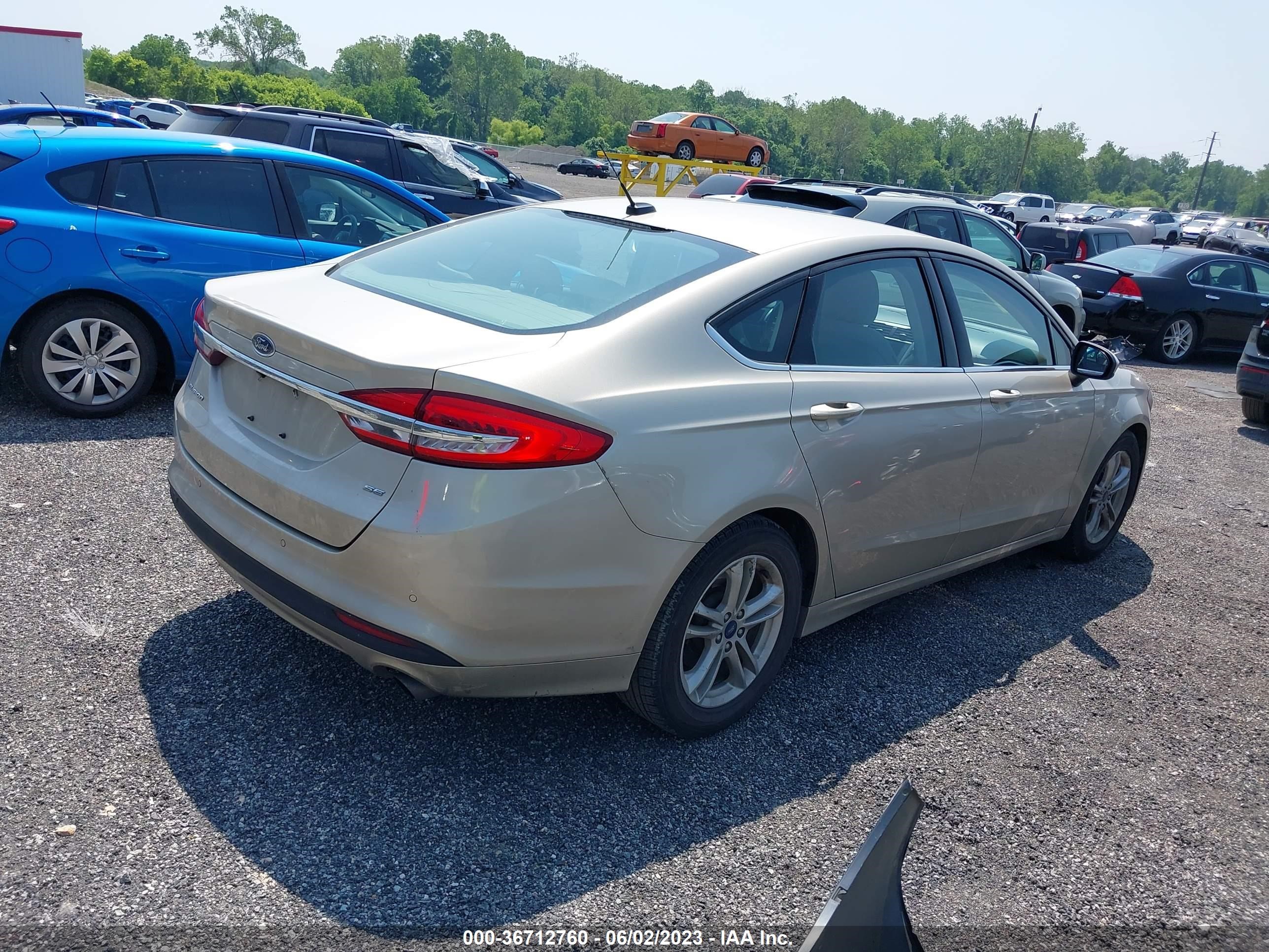 Photo 3 VIN: 3FA6P0H78JR113709 - FORD FUSION 